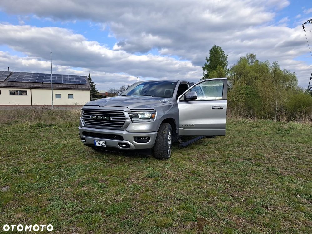 RAM 1500 Crew Cab Shortbed Laramie - 2