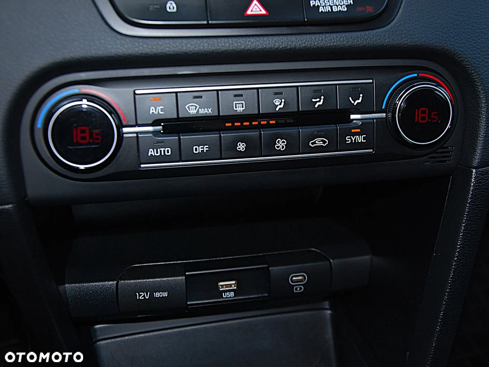 Kia Ceed - 30