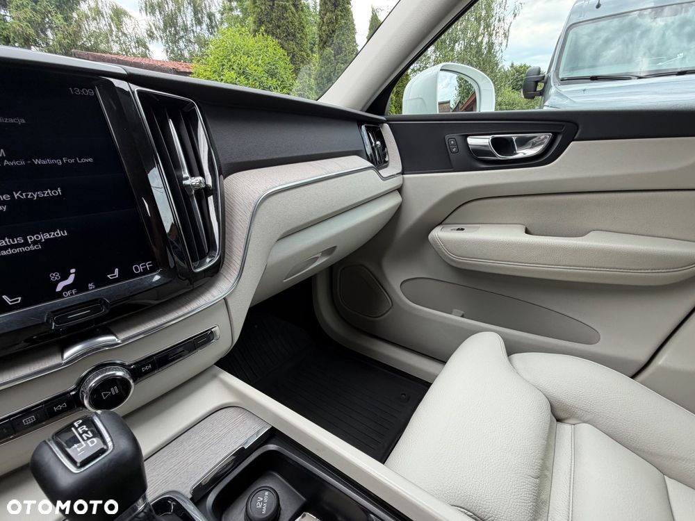 Volvo XC 60 D4 AWD Inscription - 27