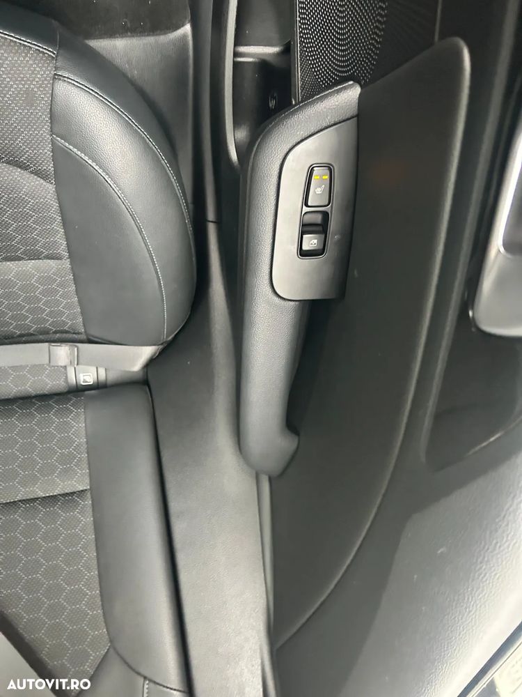 Kia XCeed 1.5 T-GDI 7DCT Style - 12