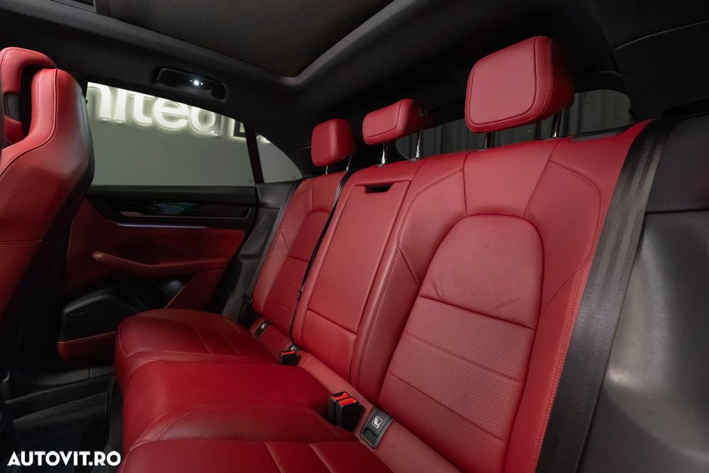 Porsche Macan - 33