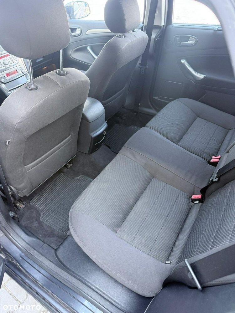 Ford Mondeo 2.0 FF Titanium - 10