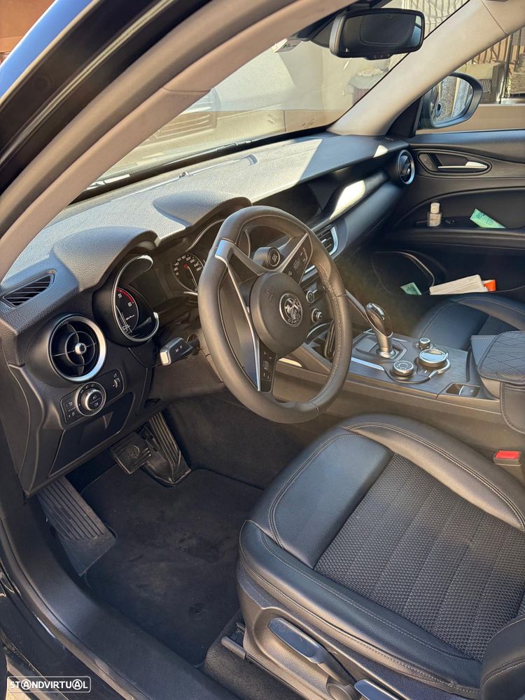 Alfa Romeo Stelvio 2.2 D Super AT8 - 8