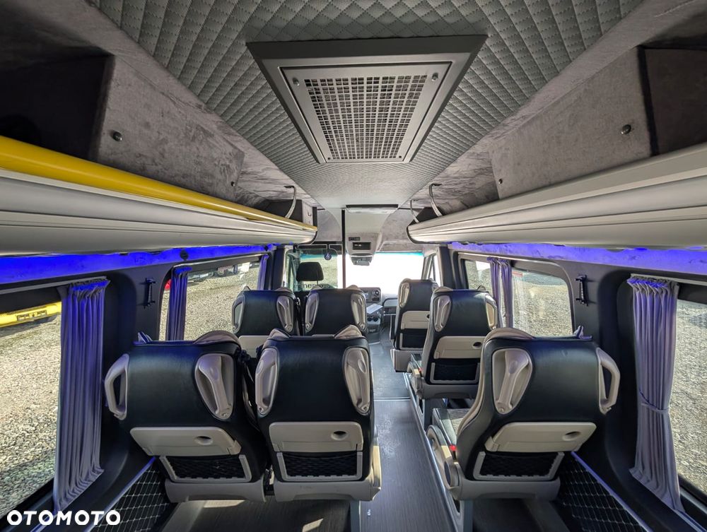 Mercedes-Benz Sprinter 517 - 23
