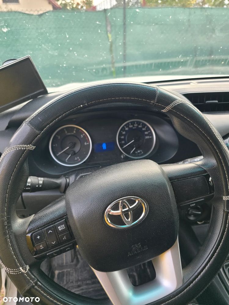 Toyota Hilux - 18