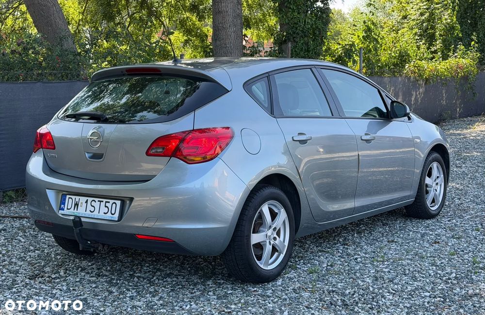 Opel Astra 1.6 Enjoy - 5