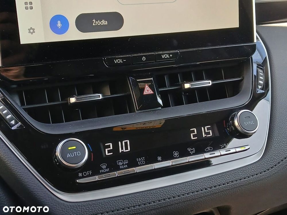 Toyota Corolla Cross 2.0 Hybrid Style AWD - 23