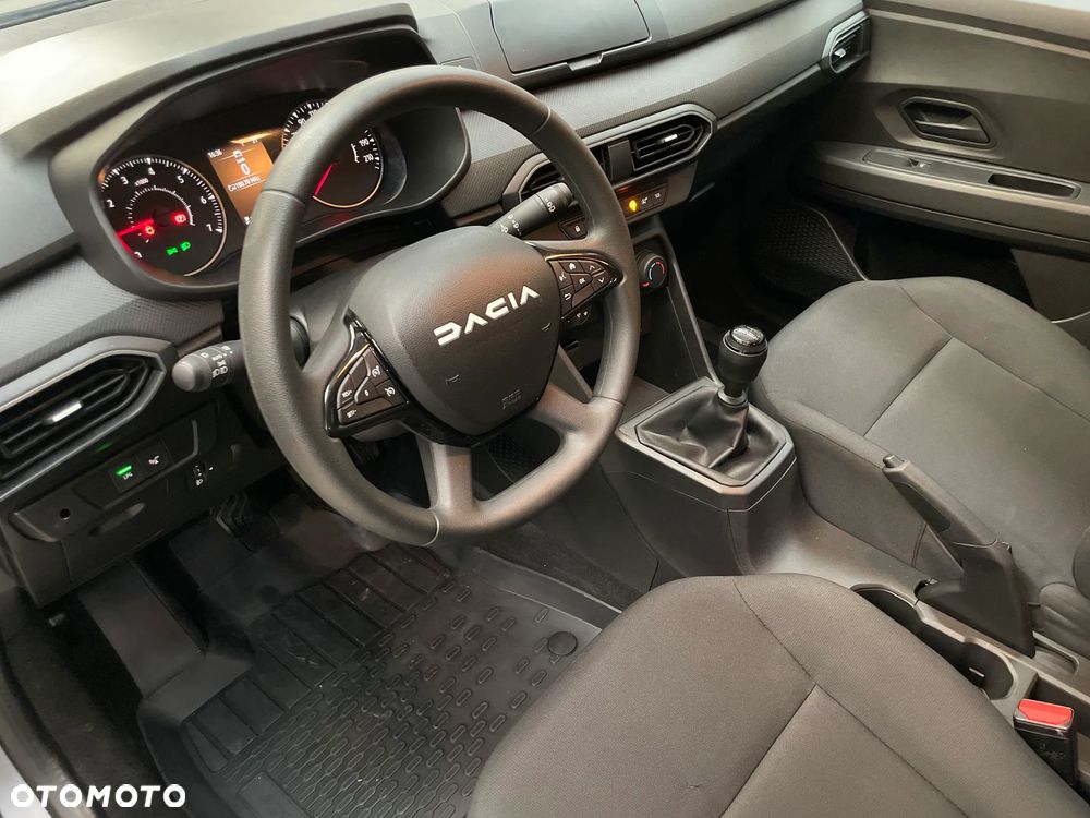 Dacia Jogger 1.0 TCe Essential 7os - 10