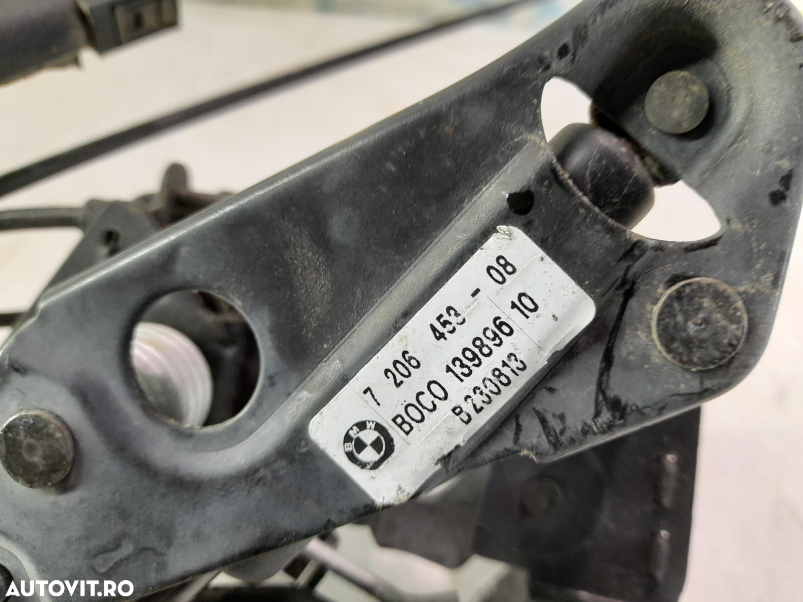 Broasca capota stanga 720645308 BMW Seria 7 F01/F02 [facelift] [2012 - 2