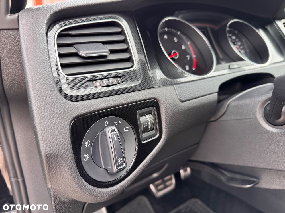 Volkswagen Golf GTI (BlueMotion Technology) DSG Performance - 19