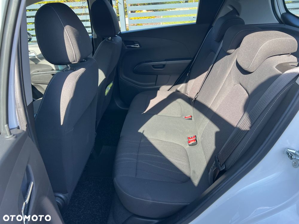 Chevrolet Aveo 1.6 LTZ - 14