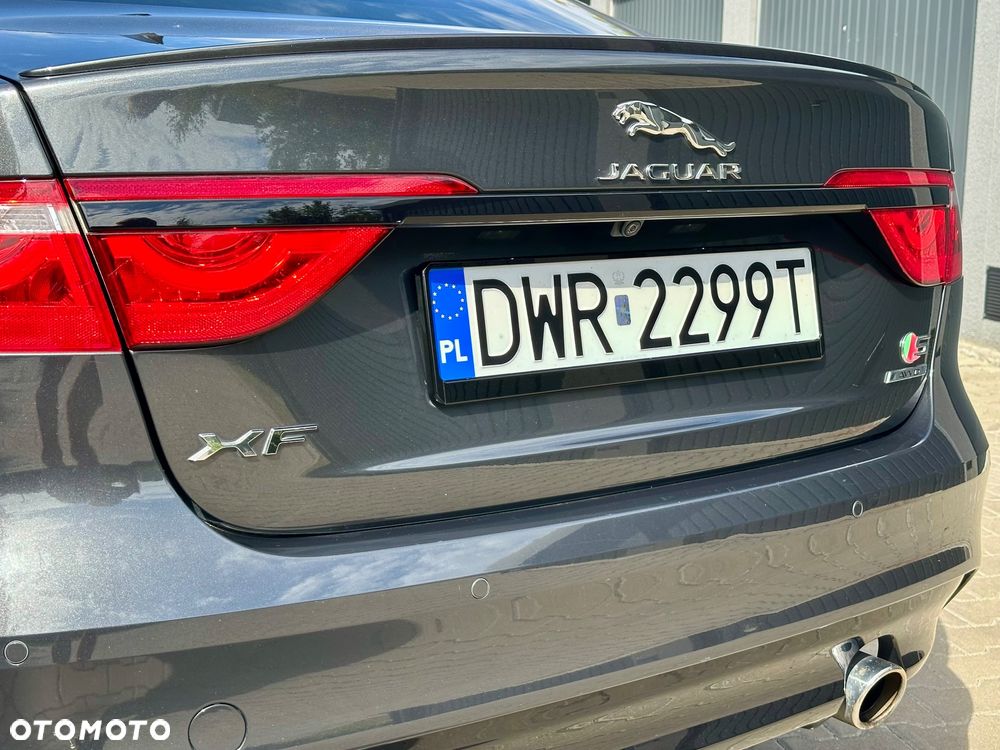 Jaguar XF S AWD - 11