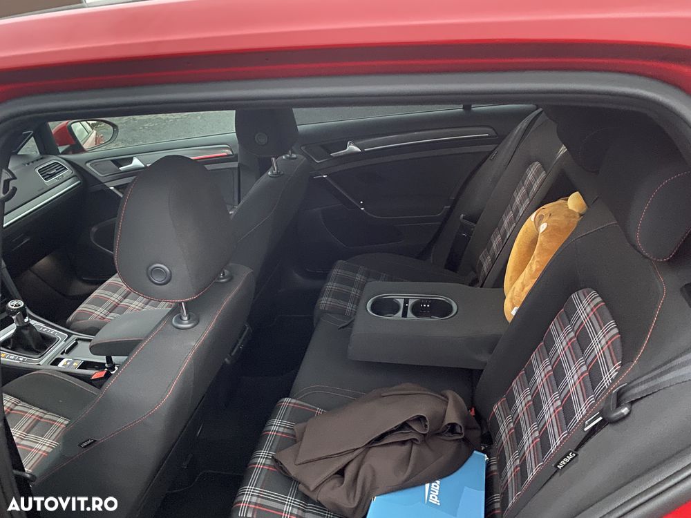 Volkswagen Golf 2.0 TSI GTI - 37
