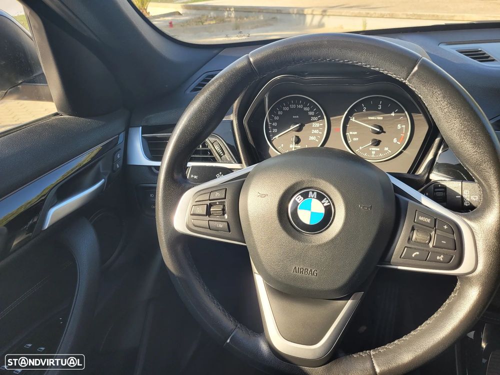 BMW X1 16 d sDrive Line xLine - 27