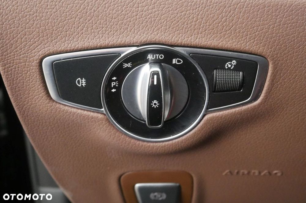 Mercedes-Benz Klasa E - 27