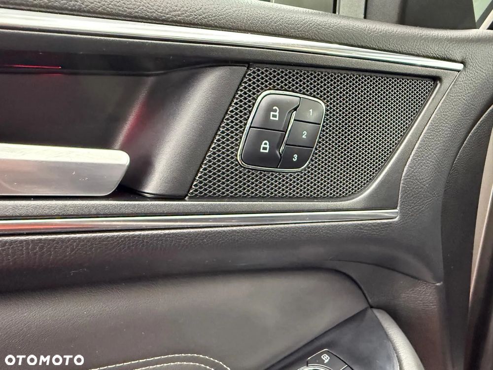 Ford S-Max 2.0 TDCi Bi-Turbo Titanium PowerShift - 23