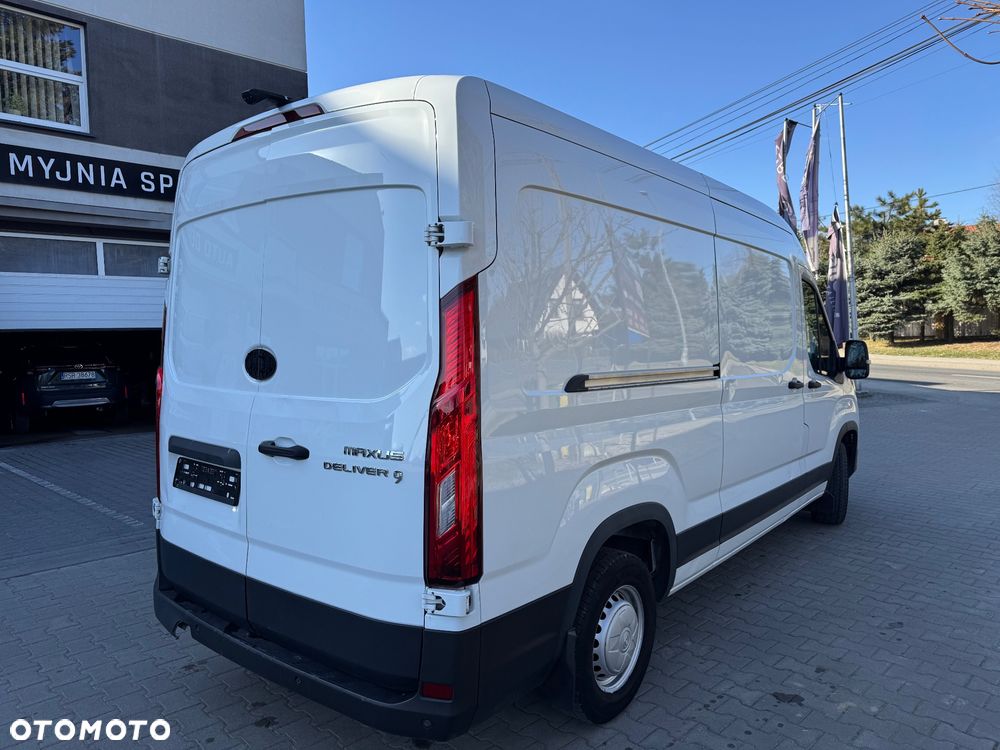 Maxus Deliver 9 - 9