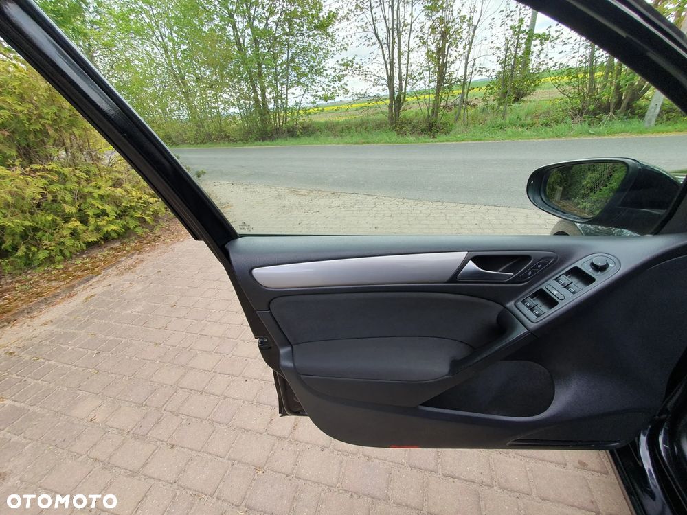 Volkswagen Golf 1.6 TDI DPF Comfortline - 9
