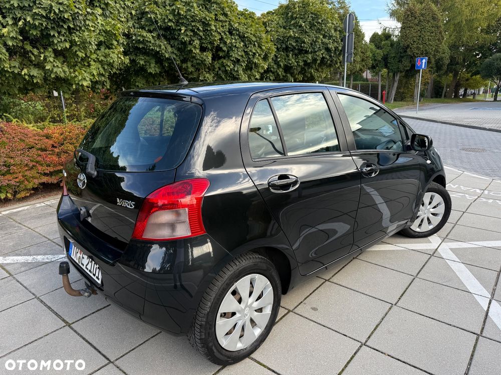Toyota Yaris 1.3 VVT-i Sol - 17