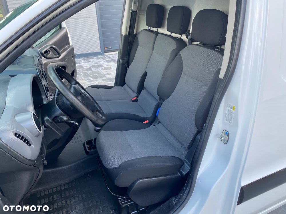 Citroën BERLINGO 1.6 HDI, MAX długi, 3-osobowy, klimatyzacja, zakupiony w salonie w Rzeszowie - 18