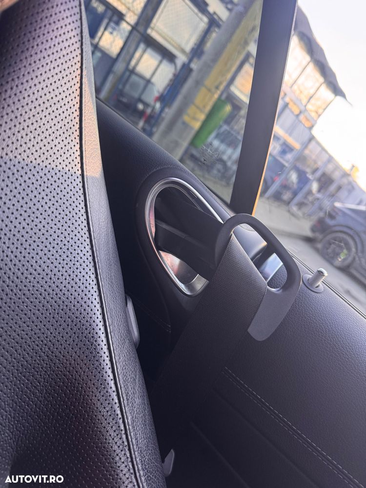 Mercedes-Benz E 220 d 4MATIC - 16