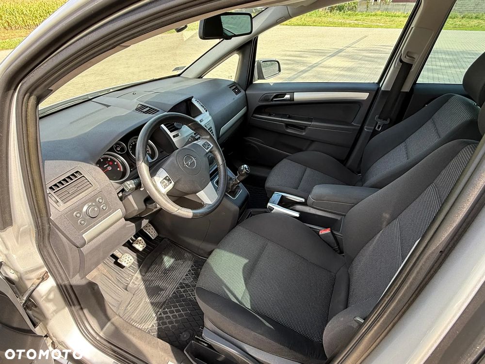 Opel Zafira 1.9 CDTI Navi - 14
