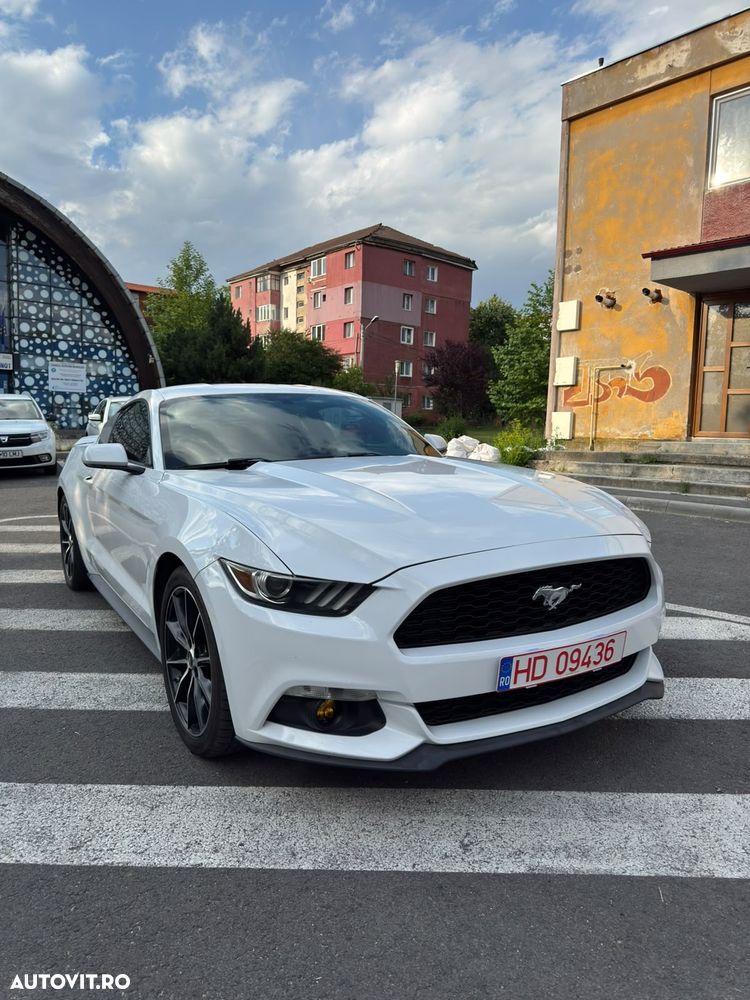 Ford Mustang 2.3 Eco Boost Aut. - 5
