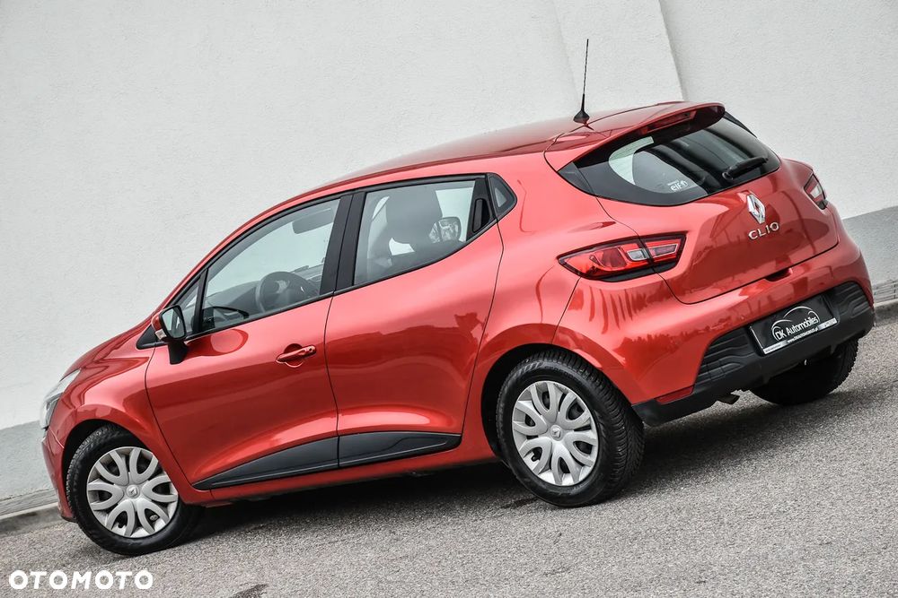 Renault Clio 1.2 16V Limited EU6 - 11