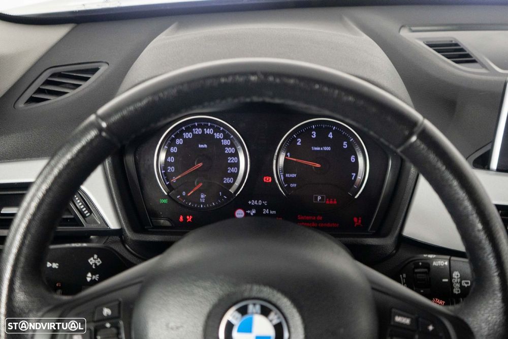BMW X1 25 e xDrive - 22