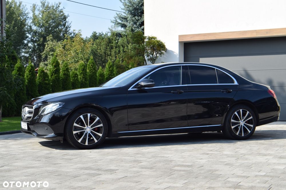 Mercedes-Benz Klasa E 220 d Business Edition 9G-TRONIC - 36