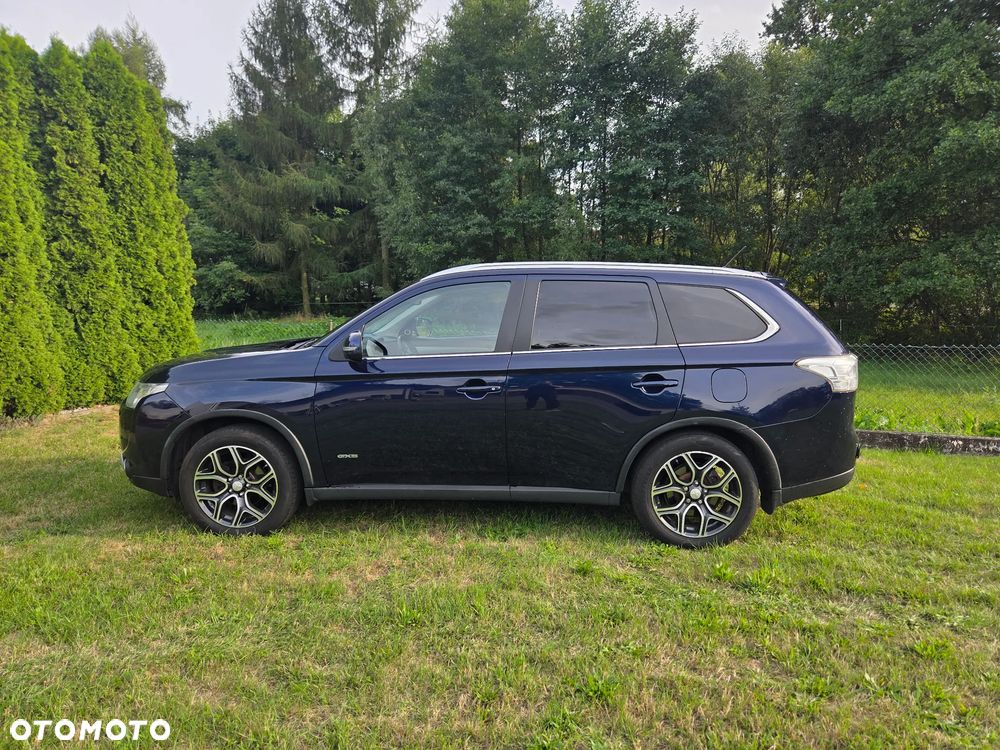 Mitsubishi Outlander 2.2 DID Intense + 4WD - 7