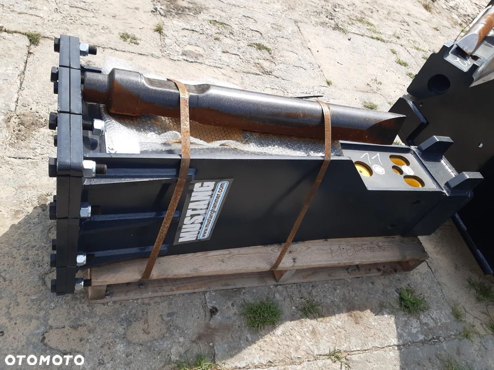 Młot wyburzeniowy hydrauliczny Mustang HM 1002 - 2