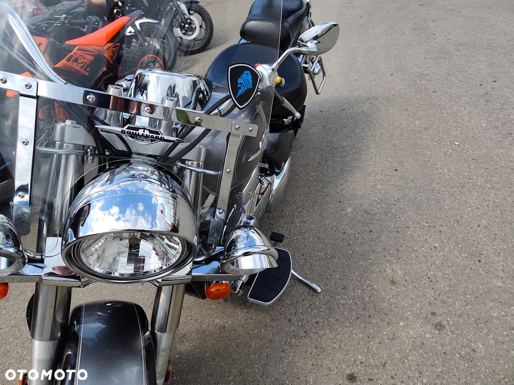 Suzuki VL 800 Volusia - Boulevard C50 - 28