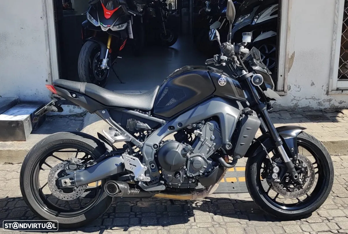 Yamaha MT-09 - 3