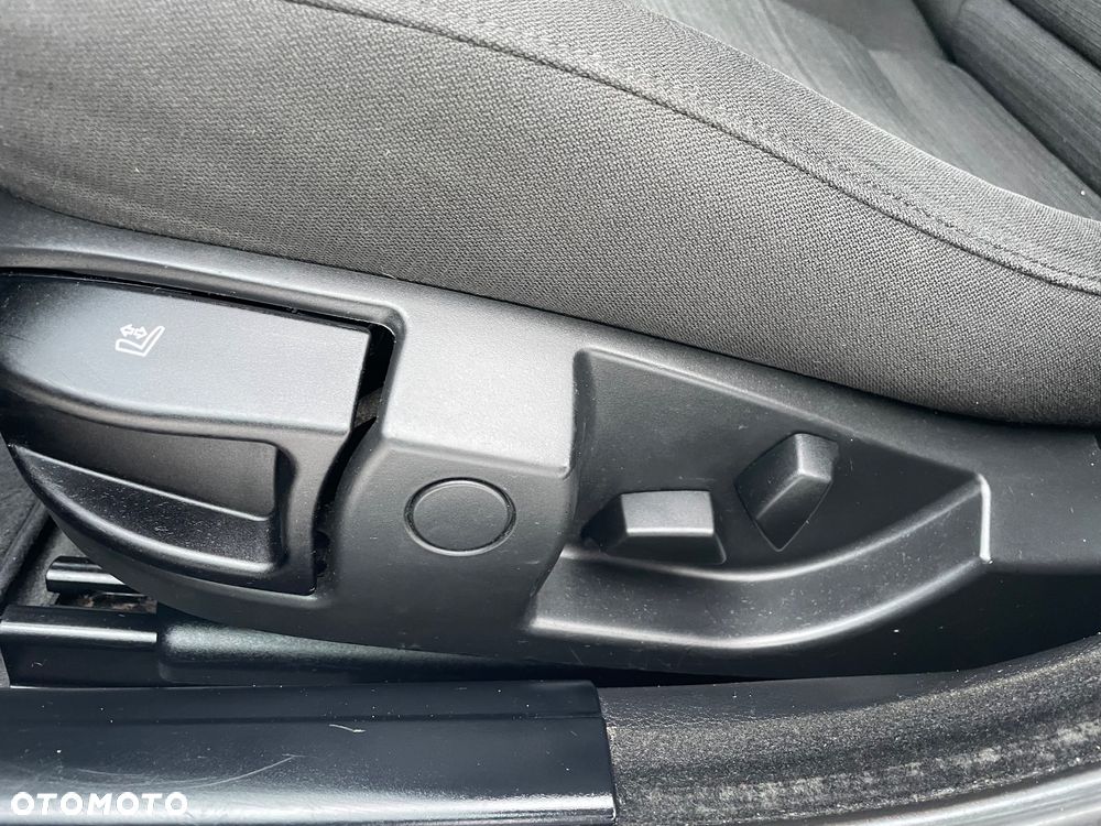 BMW Seria 5 520d Edition Lifestyle - 24