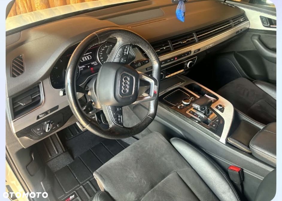 Audi Q7 - 5