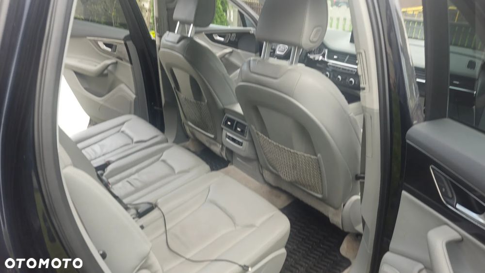 Audi Q7 - 9
