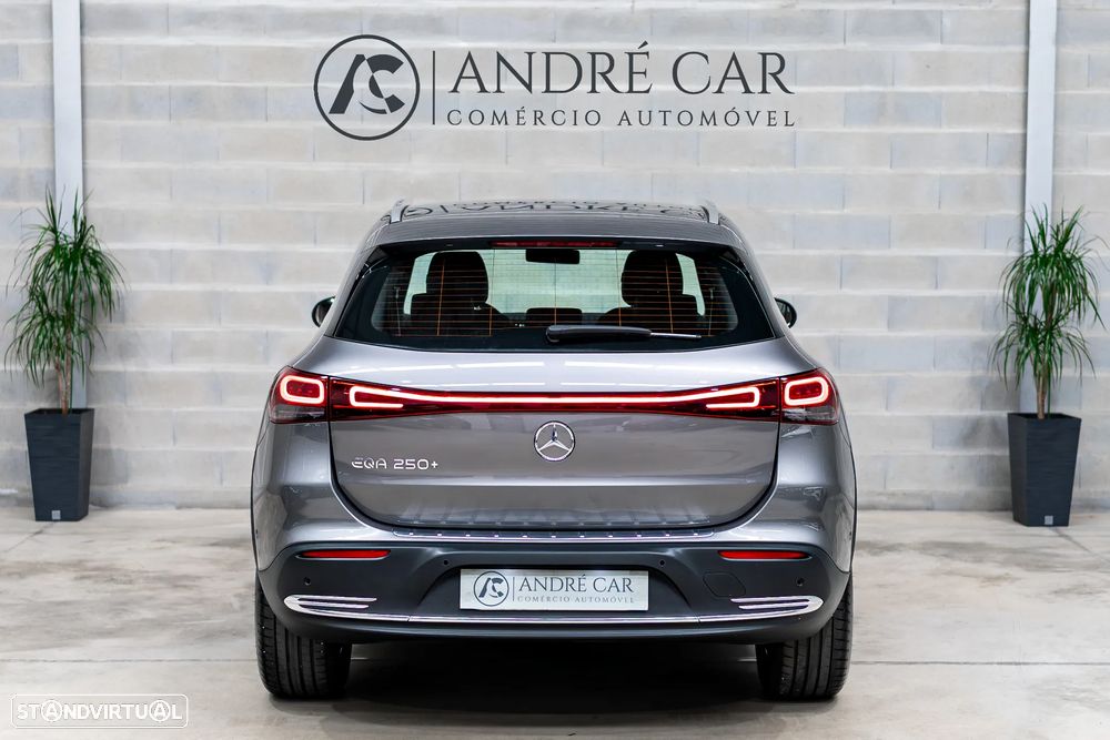 Mercedes-Benz EQA 250+ Progressive - 9