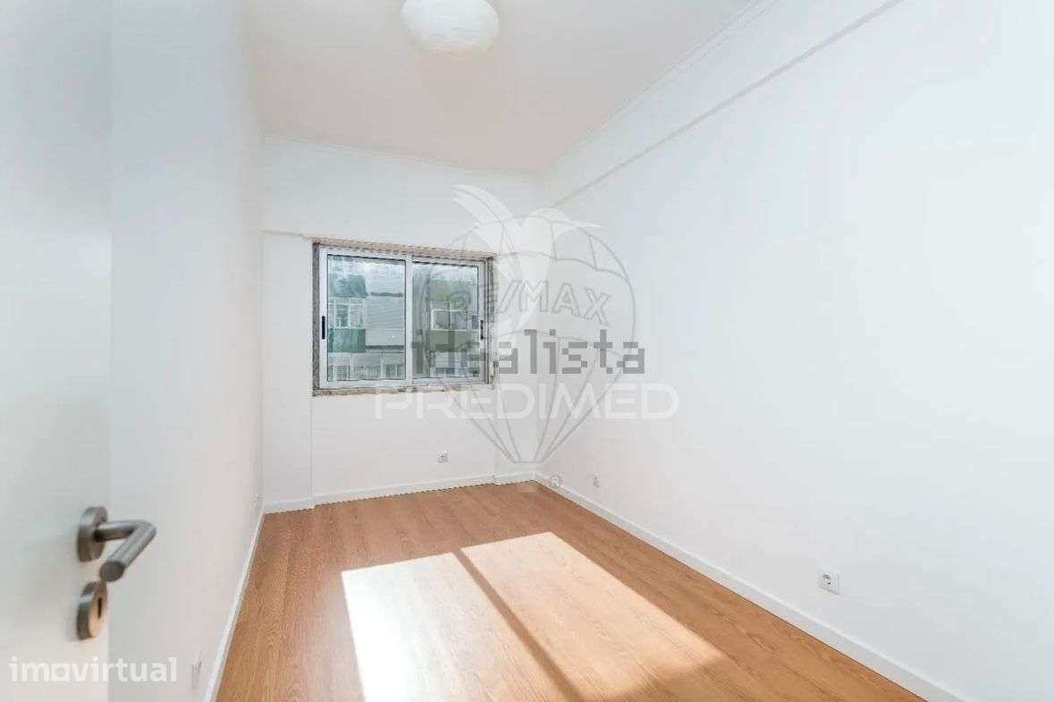 Arrendamento T3 varanda localizado proximo da Praia Oeiras - Grande imagem: 4/10