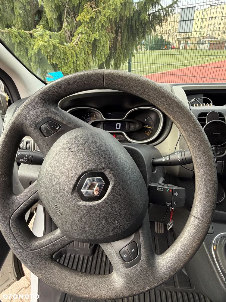 Renault TRAFIC 3 - 15