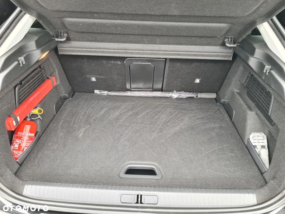 Citroën C4 1.2 PureTech Max S&S EAT8 - 24