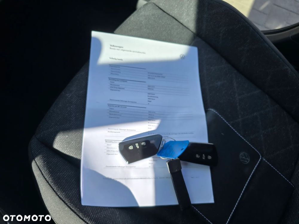 Volkswagen Golf - 33