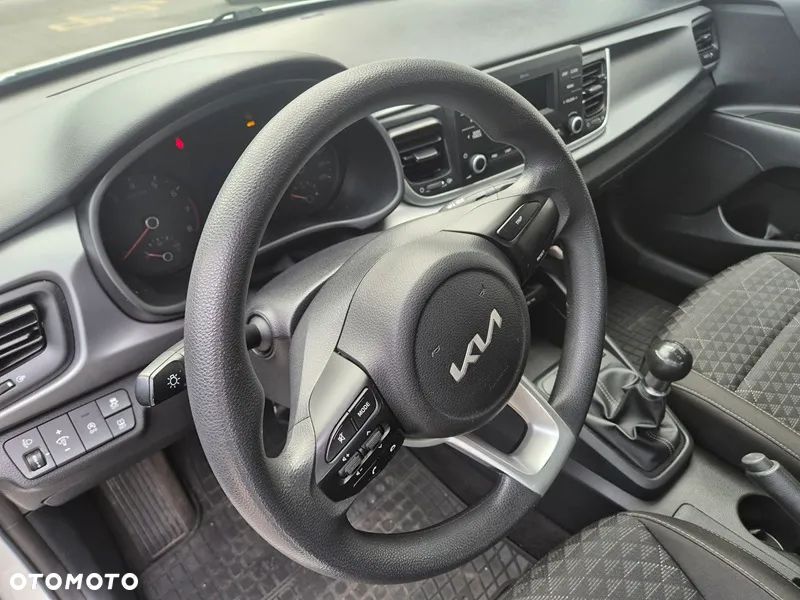 Kia Rio 1.2 L - 9