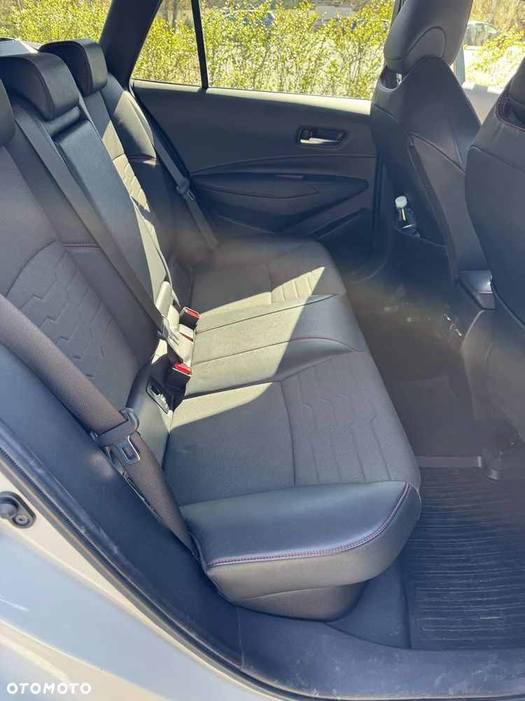 Toyota Corolla 2.0 Hybrid Executive - 9