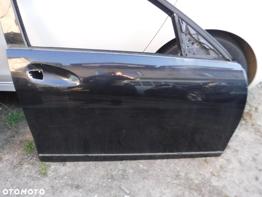 Mercedes C Klasa W204 drzwi prawe lewe  przod C197 197 - 2