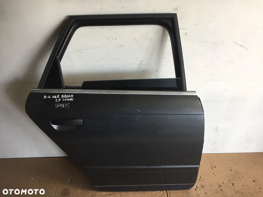 AUDI A4 B7 KOMBI 07R DRZWI PRAWE TYŁ