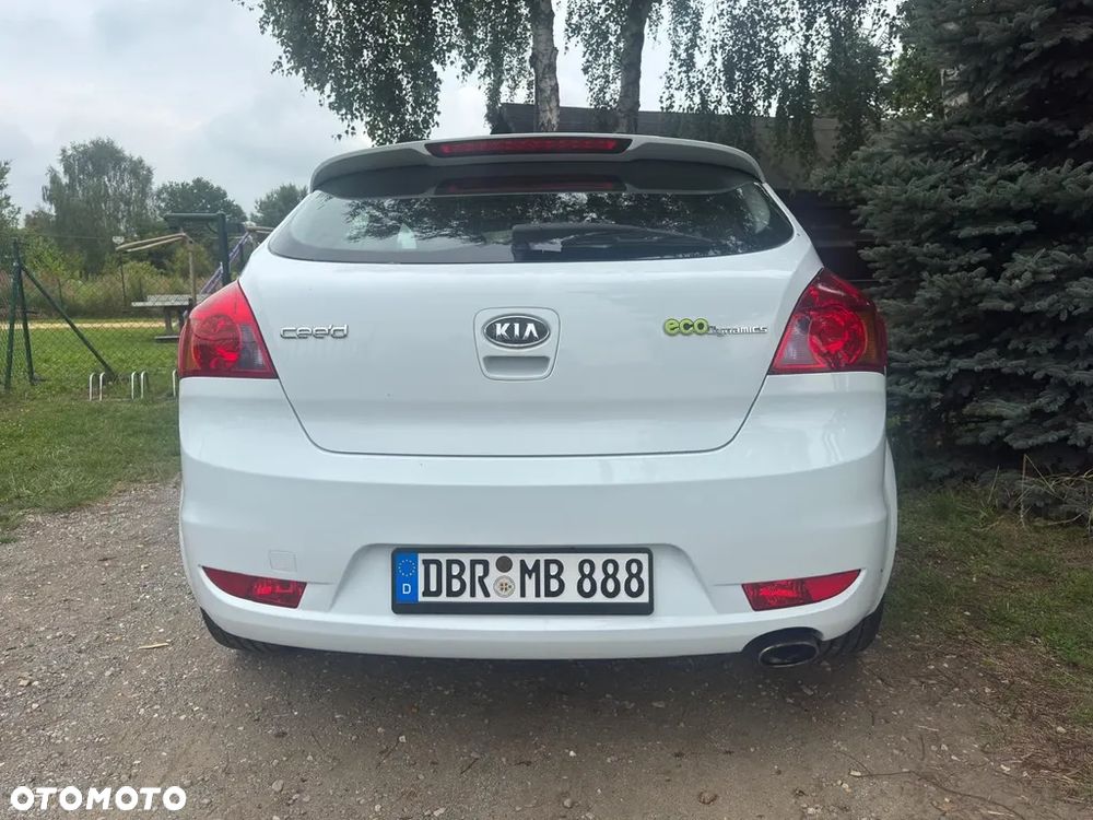 Kia ProCeed - 15