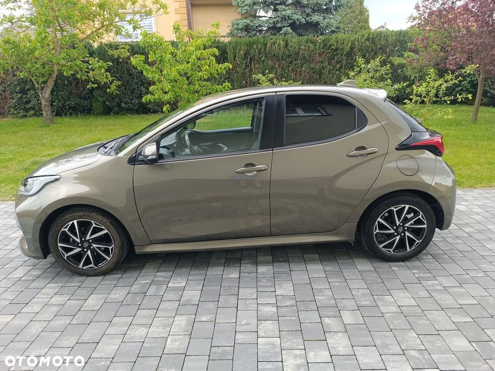 Toyota Yaris 1.0 Premium - 11