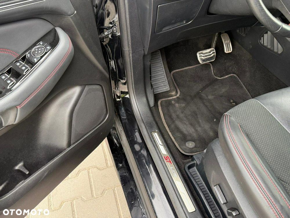 Ford S-Max 2.5 Duratec FHEV ST-LINE - 11