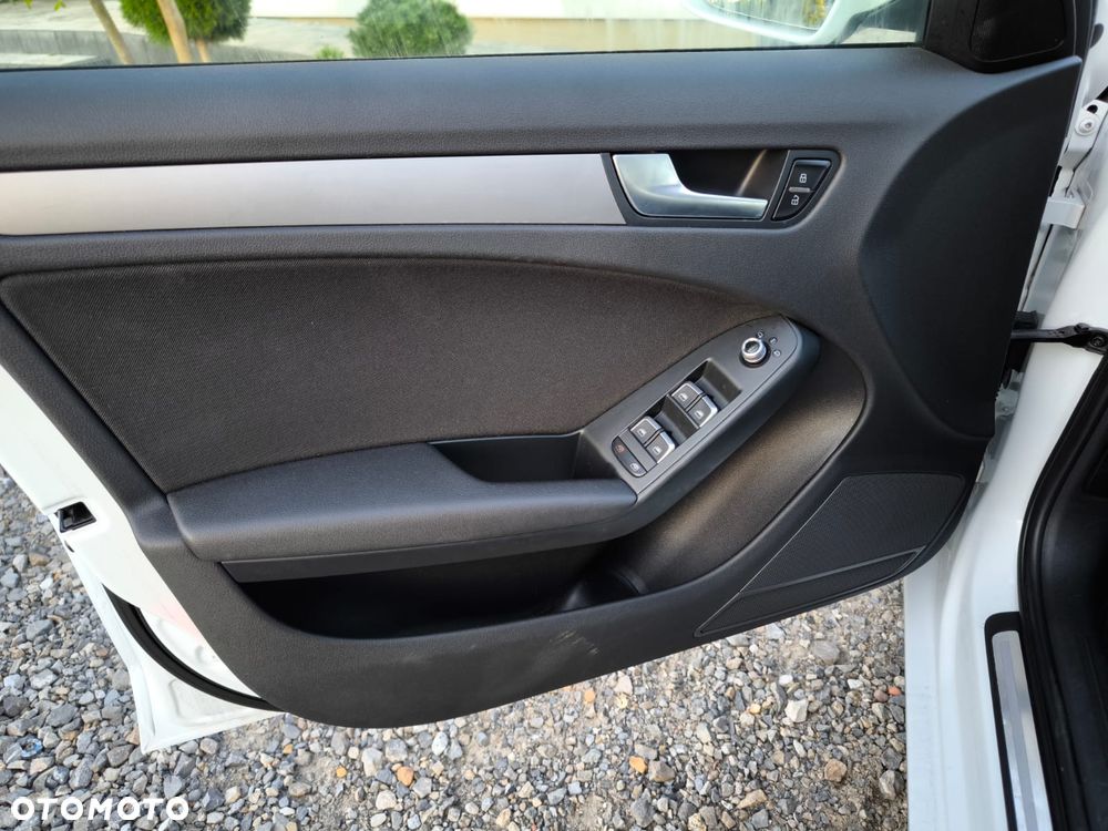 Audi A4 Avant 2.0 TDI Multitronic - 9